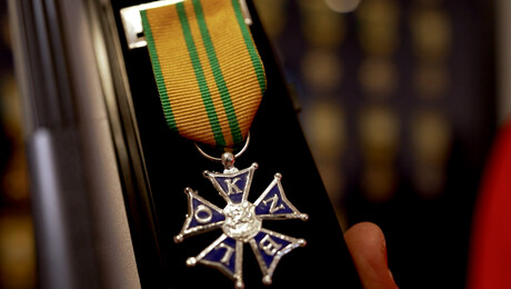 Hoe worden medailles gemaakt?